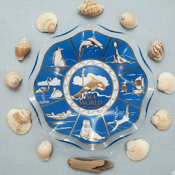 Vintage MCM Sea World Souvenir Blue Glass Decorative Bowl / Dish | 1976 Shamu - Picture 2 of 9